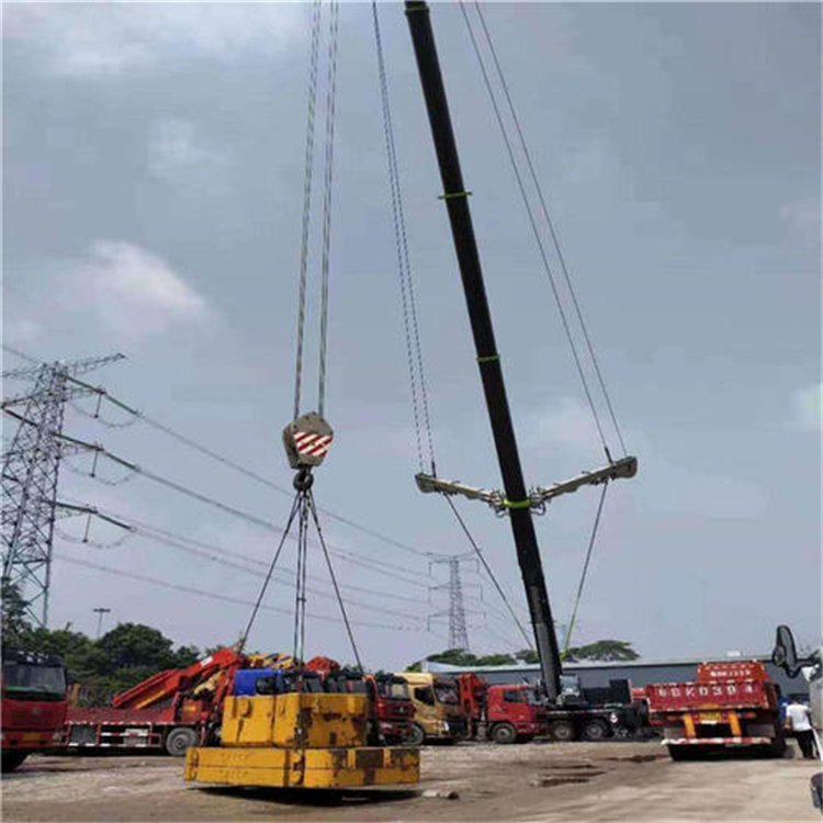 保城镇风电设备吊装